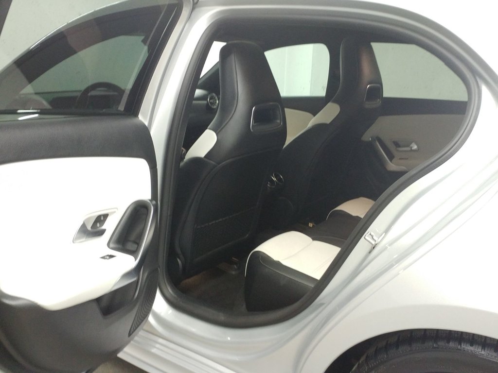 Mercedes-Benz A-Class A 250 4MATIC TOIT PANO|NIGHT PACK|PREMIUM PACK 2019 à Laval, Québec - 9 - w1024h768px