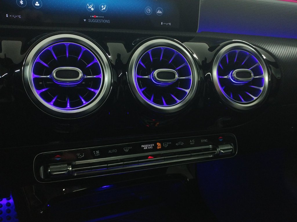 Mercedes-Benz A-Class A 250 4MATIC TOIT PANO|NIGHT PACK|PREMIUM PACK 2019 à Laval, Québec - 15 - w1024h768px