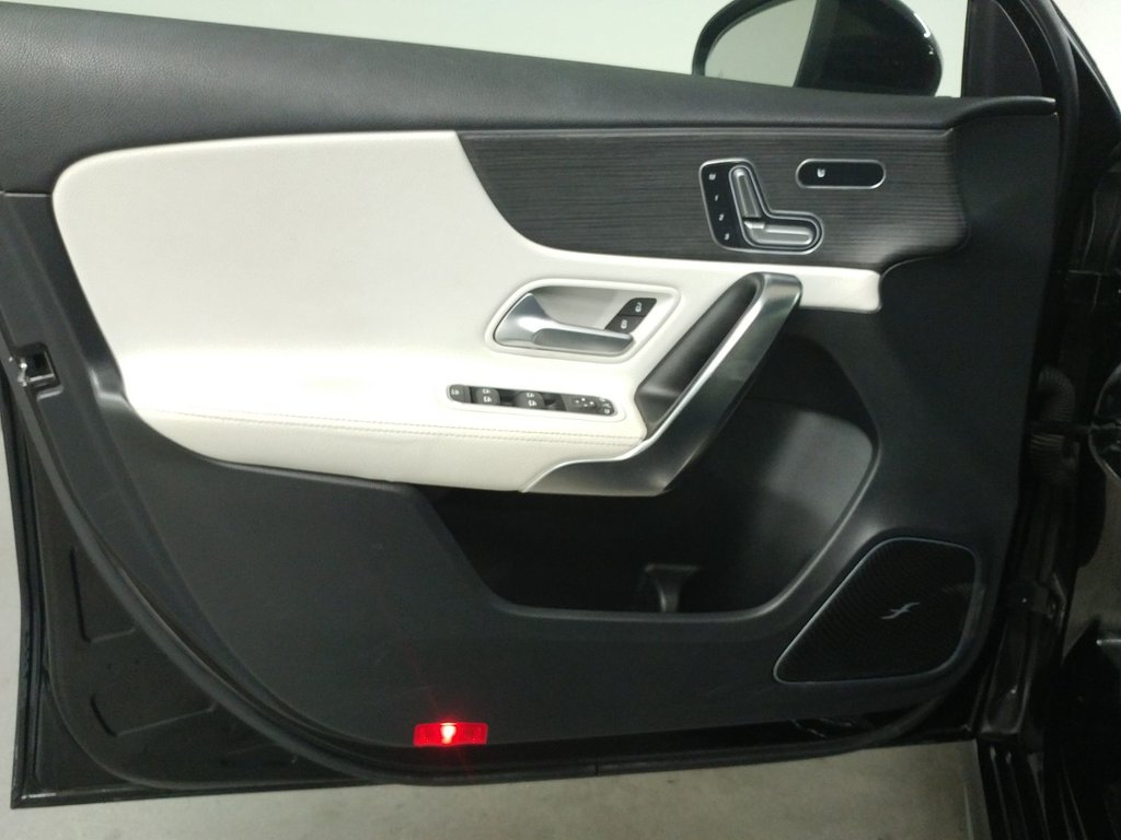 2019 Mercedes-Benz A-Class A 250 4MATIC NIGHT PACK|PREMIUM PACK|BURMESTER in Laval, Quebec - 12 - w1024h768px