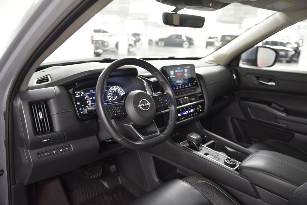 Nissan Pathfinder SL AWD CUIR TOIT|BOSE|ANGLE MORT|NAVI|CARPLAY 2023 à Laval, Québec - 12 - w1024h768px