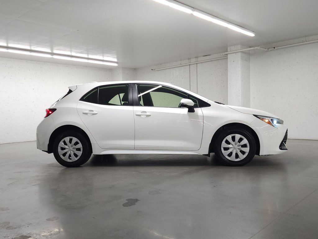 2025 Toyota Corolla Hatchback SE 5-DOOR AUTO|CAMERA|BLUETOOTH in Laval, Quebec - 3 - w1024h768px