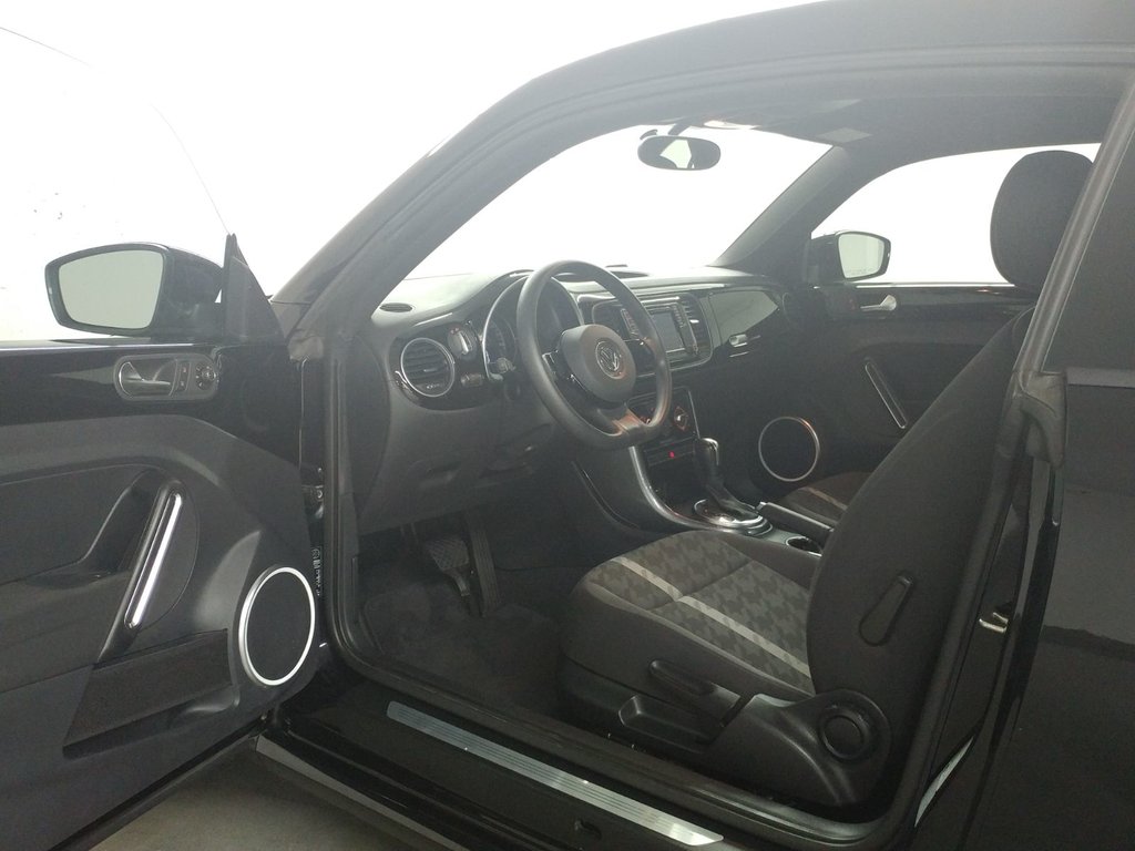2018 Volkswagen Beetle TRENDLINE AUTO|BLUETOOTH|SIEGES CHAUFFANT in Laval, Quebec - 10 - w1024h768px