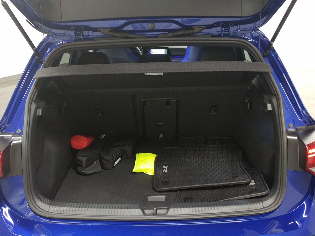 Volkswagen Golf R MANUELLE AWD |CUIR|HARMON KARDON|NAVI 2024 à Laval, Québec - 8 - w1024h768px