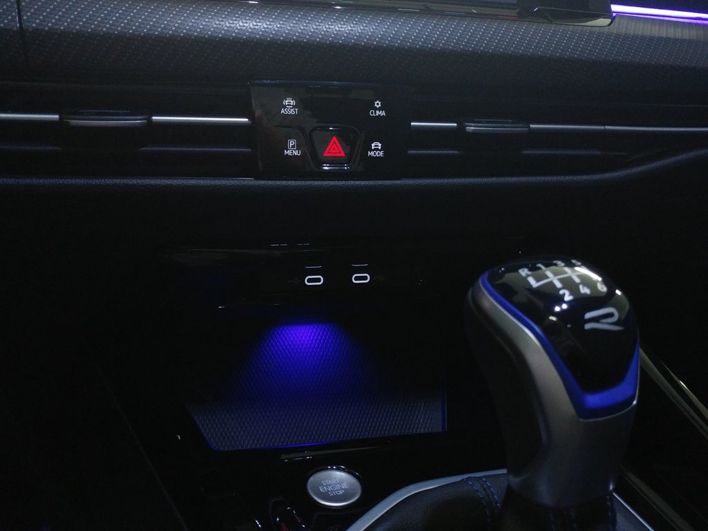 Volkswagen Golf R MANUELLE AWD |CUIR|HARMON KARDON|NAVI 2024 à Laval, Québec - 15 - w1024h768px