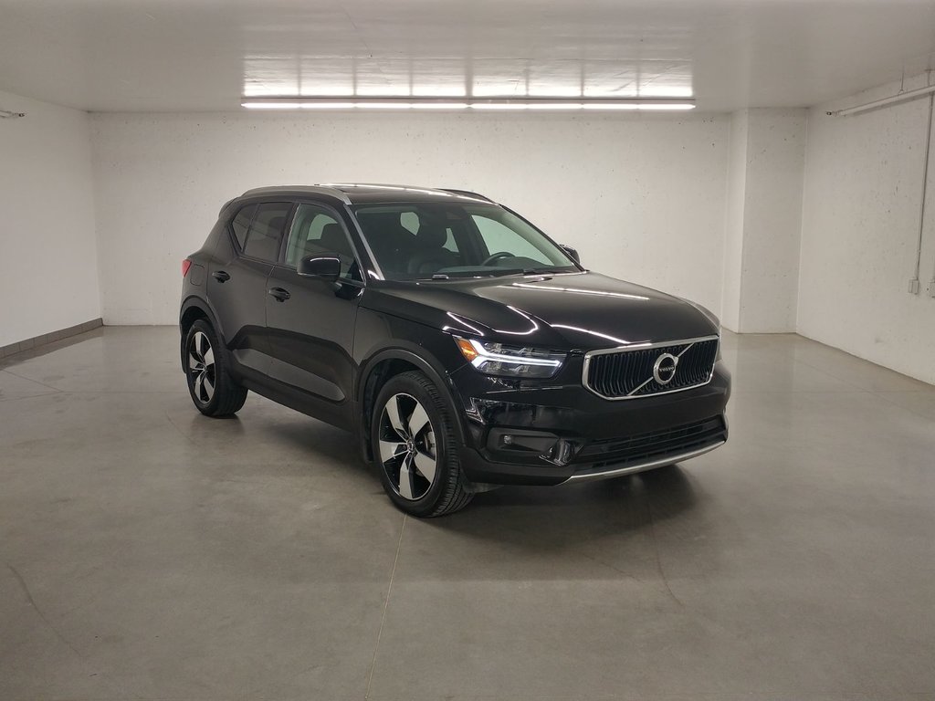 2022  XC40 T4 MOMENTUM AWD TOIT | CUIR | CAMERA | ANGLE MORT in Laval, Quebec - 1 - w1024h768px