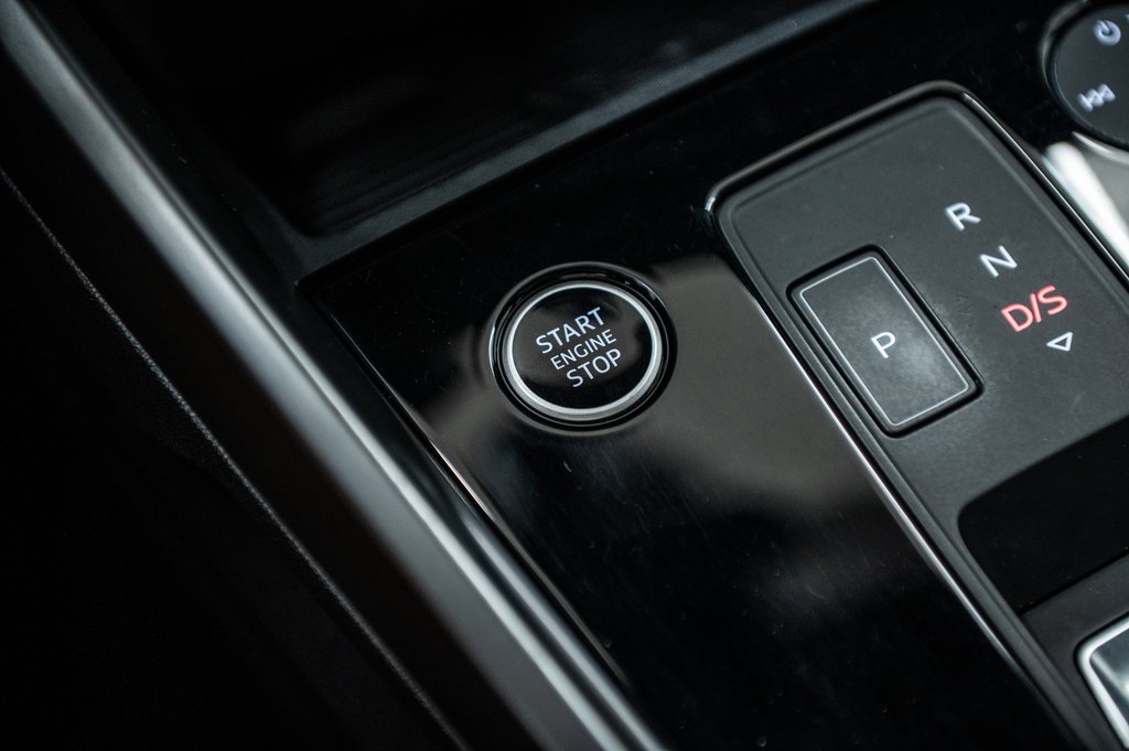 Audi A3 Sedan KOMFORT QUATTRO 18 PCS 2023 à Laval, Québec - 25 - w1024h768px