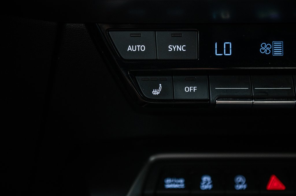 Audi A3 Komfort QUATTRO 18 PCS TOIT CUIR CARPLAY 2023 à Laval, Québec - 21 - w1024h768px