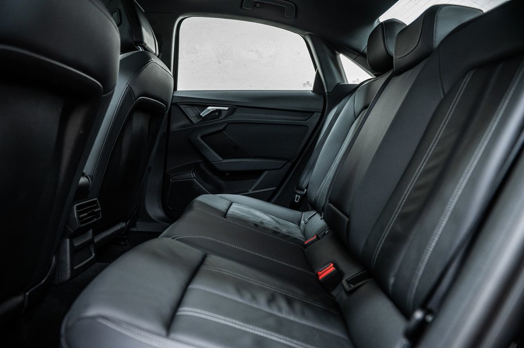 Audi A3 Komfort QUATTRO 18 PCS TOIT CUIR CARPLAY 2023 à Laval, Québec - 26 - w1024h768px