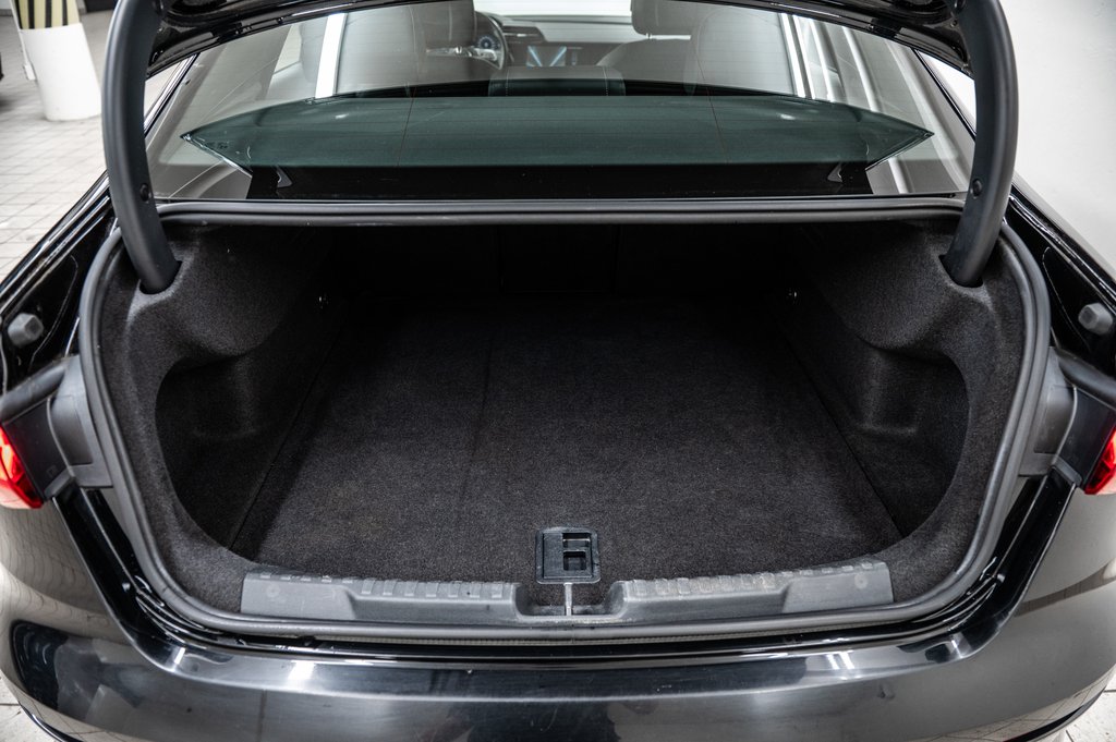 Audi A3 Komfort QUATTRO 18 PCS TOIT CUIR CARPLAY 2023 à Laval, Québec - 11 - w1024h768px