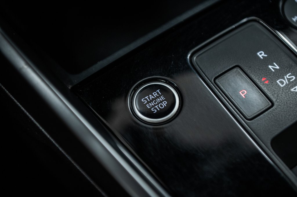Audi A3 Komfort QUATTRO 18 PCS TOIT CUIR CARPLAY 2023 à Laval, Québec - 25 - w1024h768px