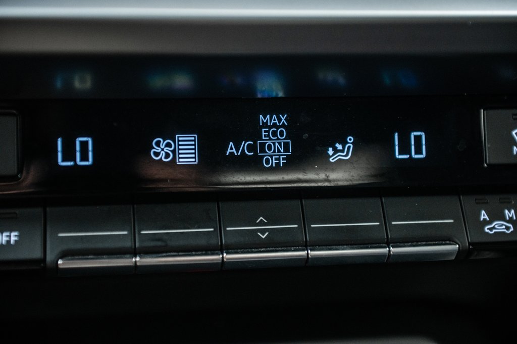 Audi A3 Komfort QUATTRO 18 PCS TOIT CUIR CARPLAY 2023 à Laval, Québec - 22 - w1024h768px