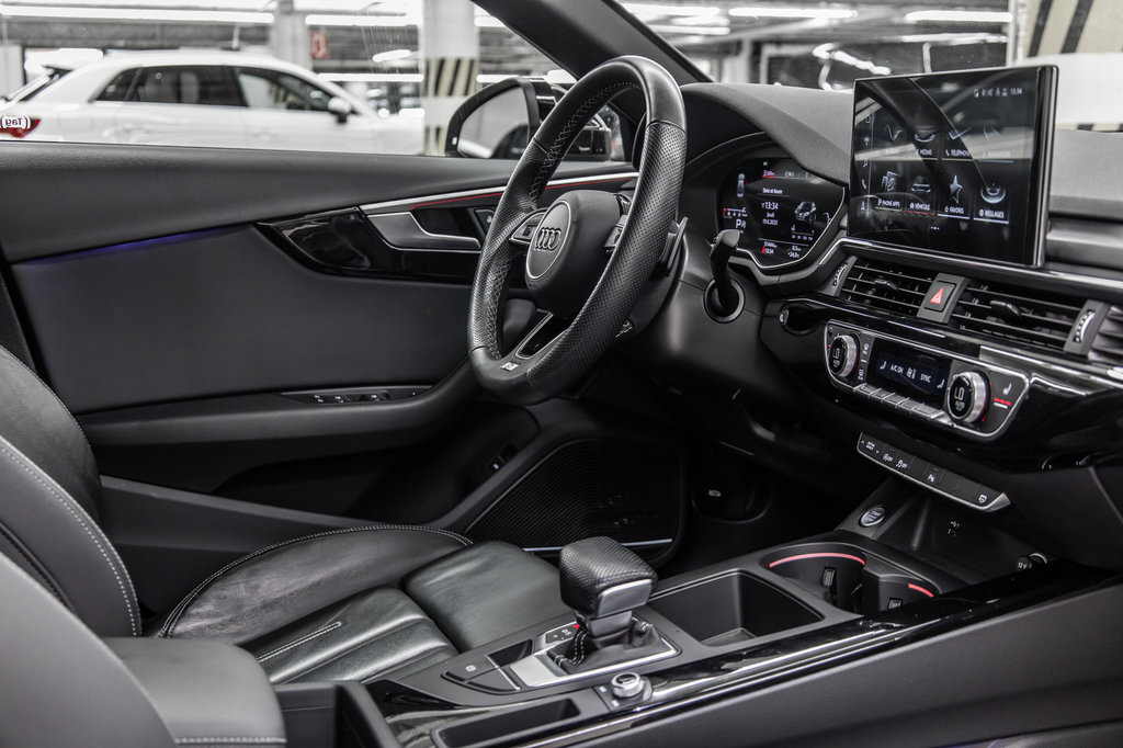 Audi A4 Sedan TECHNIK S-LINE BLACK PKG 19 PCS 2021 à Laval, Québec - 39 - w1024h768px