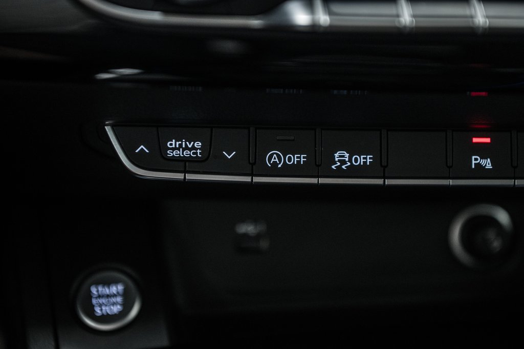 2022 Audi A4 Sedan TECHNIK S-LINE BLACK OPTIC HUD in Laval, Quebec - 25 - w1024h768px