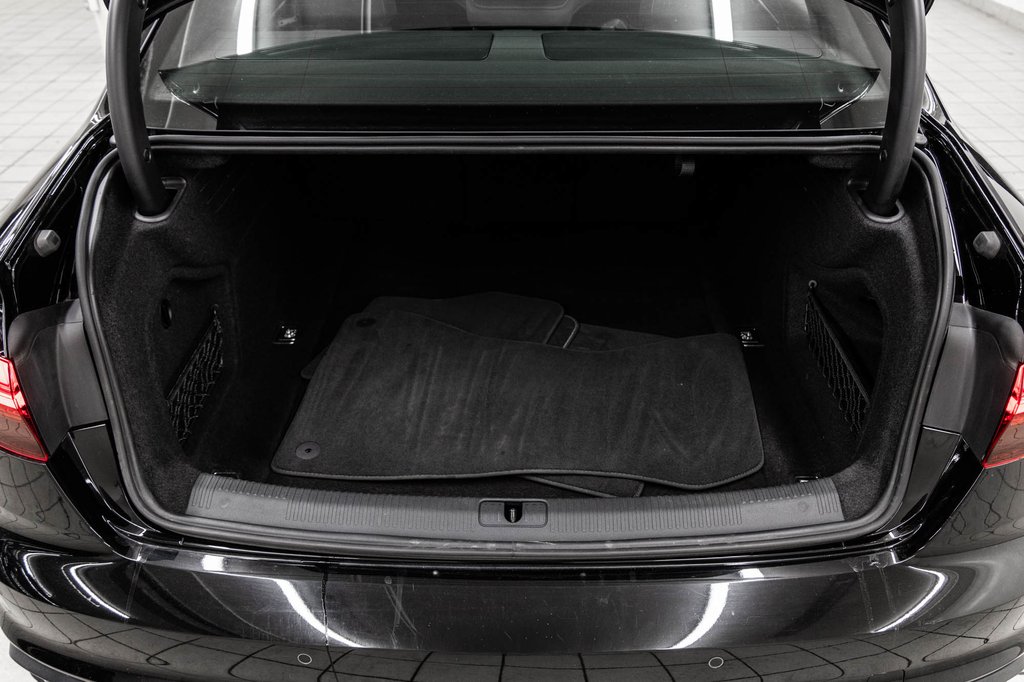 2022 Audi A4 Sedan KOMFORT VORSPRUNG EDITION in Laval, Quebec - 11 - w1024h768px