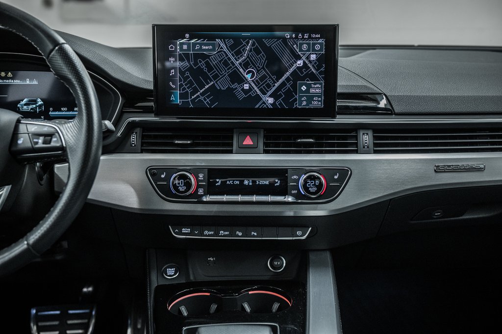 2023 Audi A4 Sedan PROGRESSIV S-LINE BLACK PKG 19 PCS in Laval, Quebec - 30 - w1024h768px