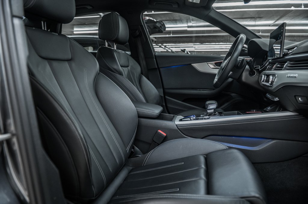 2023 Audi A4 Sedan PROGRESSIV S-LINE BLACK PKG 19 PCS in Laval, Quebec - 32 - w1024h768px