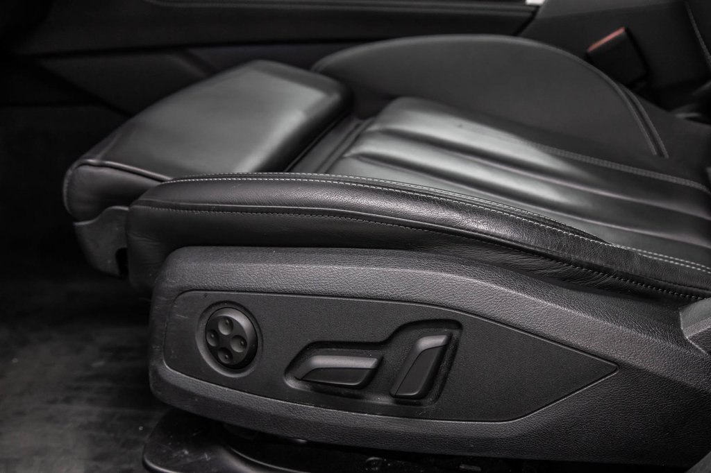 2023 Audi A4 Sedan PROGRESSIV S-LINE BLACK PKG in Laval, Quebec - 13 - w1024h768px