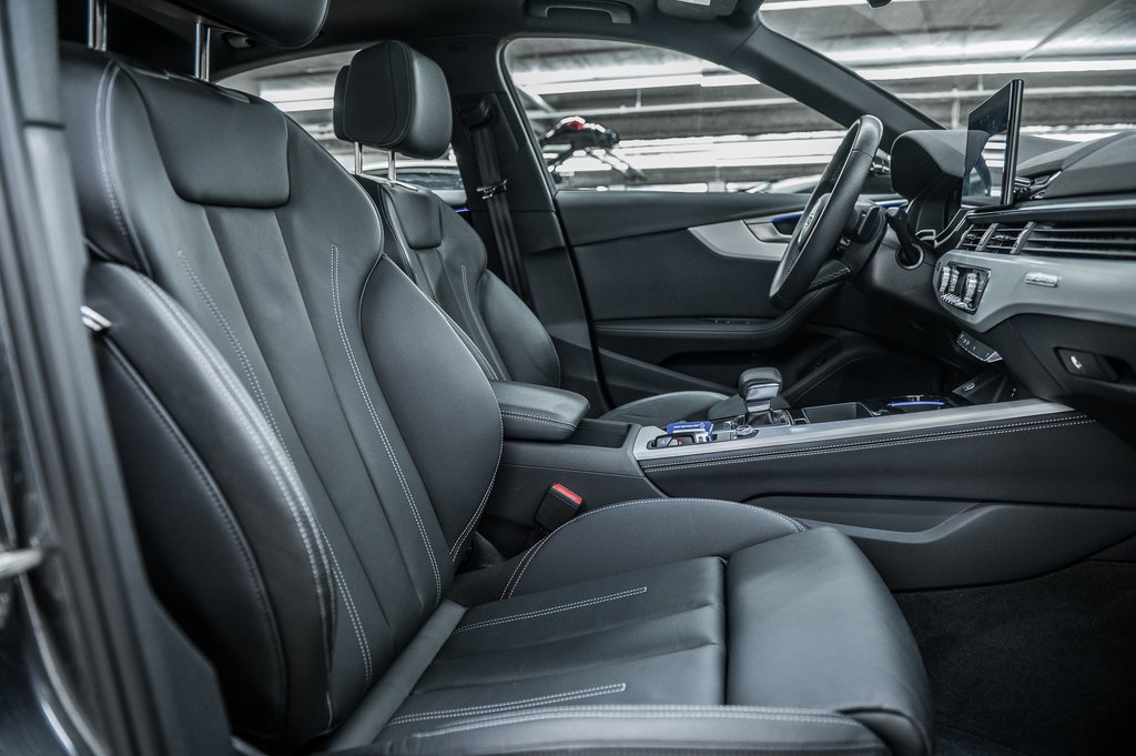 Audi A4 Sedan PROGRESSIV, S-LINE COMPETITION PACKAGE 2023 à Laval, Québec - 32 - w1024h768px