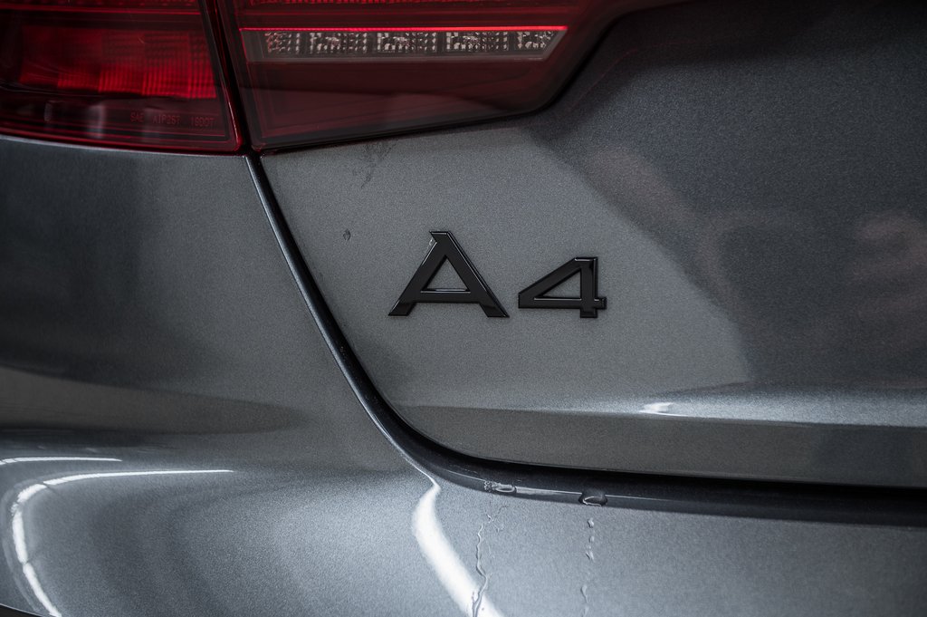 Audi A4 Sedan PROGRESSIV, S-LINE COMPETITION PACKAGE 2023 à Laval, Québec - 10 - w1024h768px