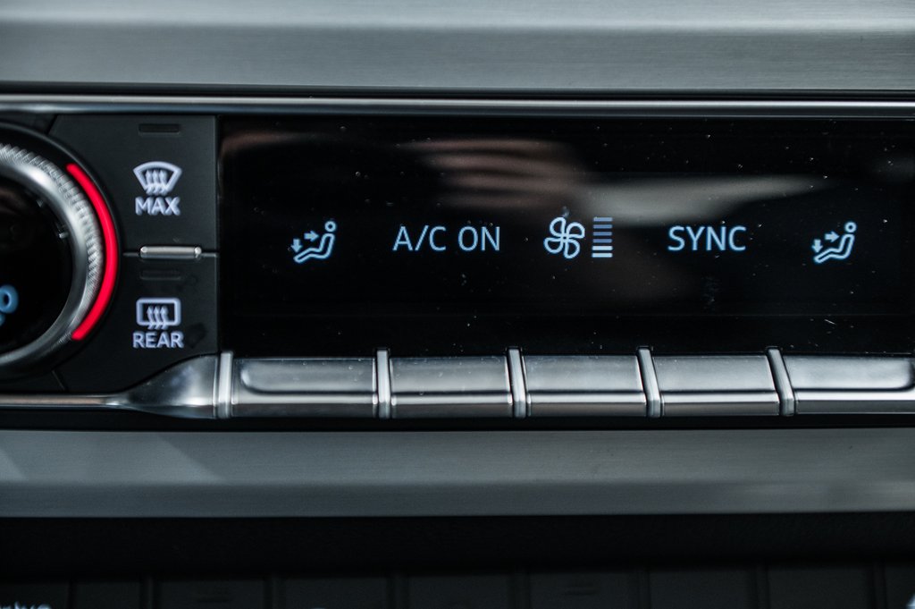 Audi A4 Sedan PROGRESSIV, S-LINE COMPETITION PACKAGE 2023 à Laval, Québec - 24 - w1024h768px