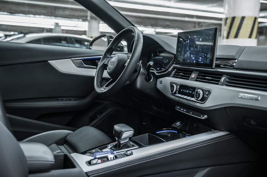 Audi A4 Sedan PROGRESSIV, S-LINE COMPETITION PACKAGE 2023 à Laval, Québec - 31 - w1024h768px