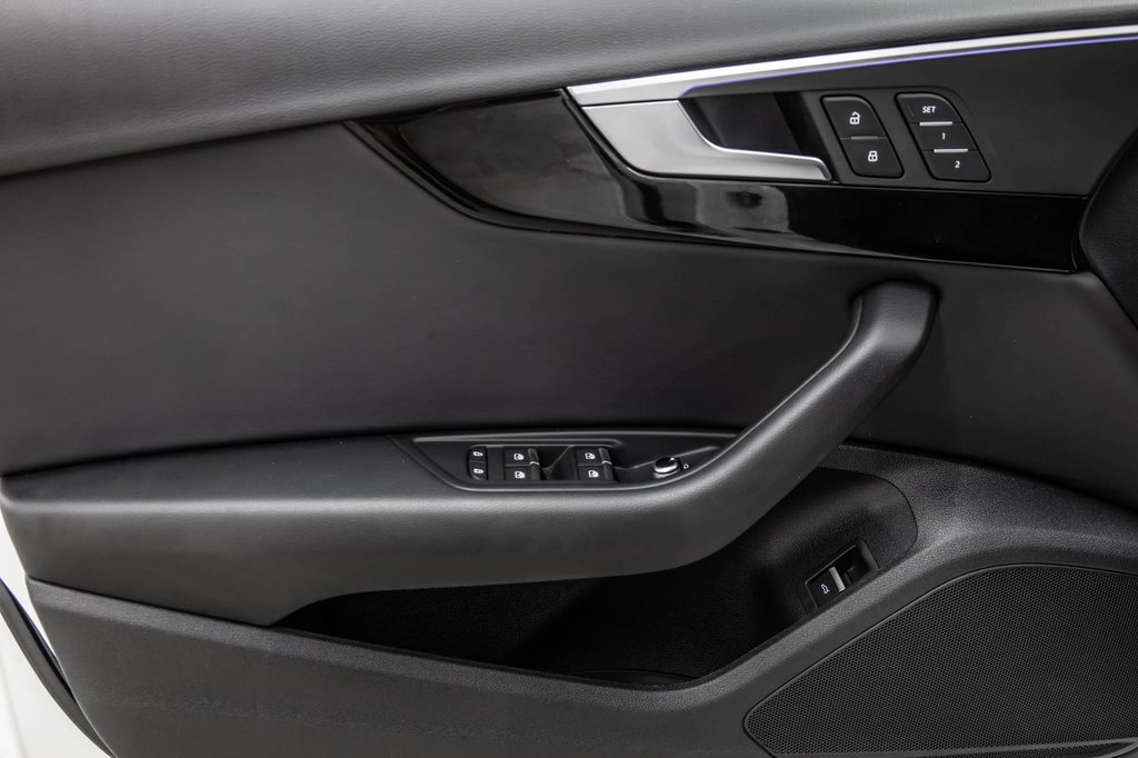 2023 Audi A4 Sedan KOMFORT VORSPRUNG EDITION in Laval, Quebec - 12 - w1024h768px