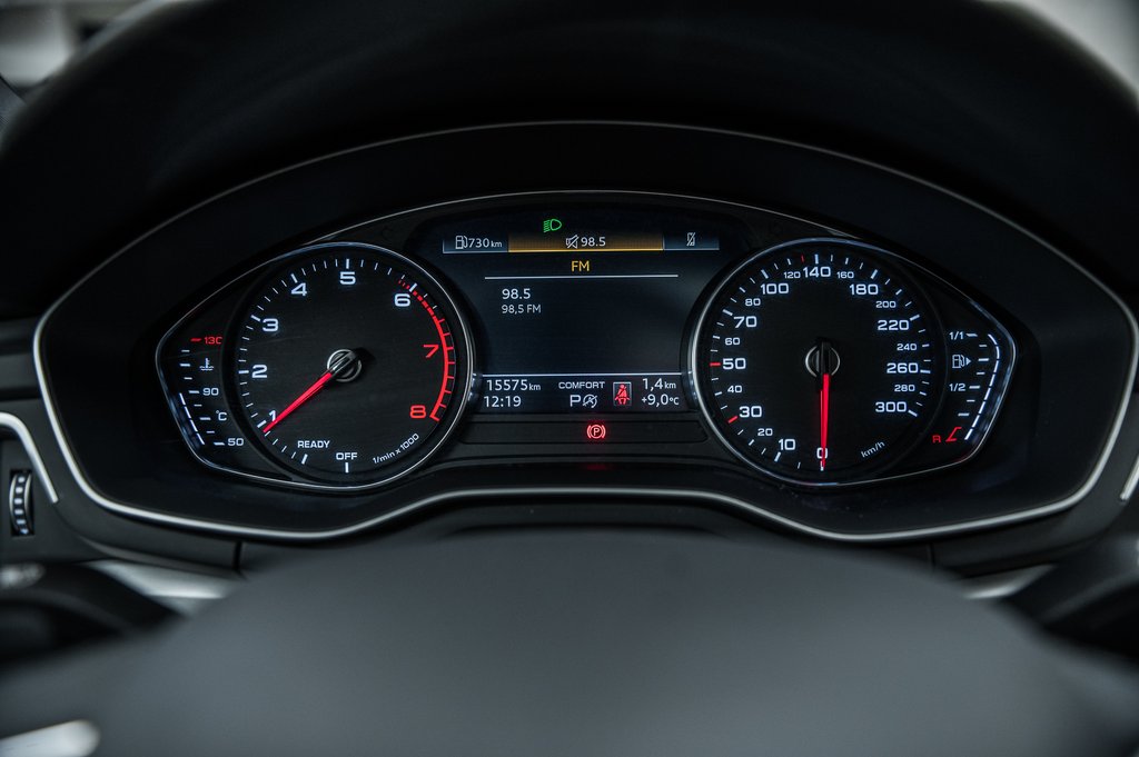Audi A4 Sedan KOMFORT QUATTRO 45 TFSI 2024 à Laval, Québec - 17 - w1024h768px
