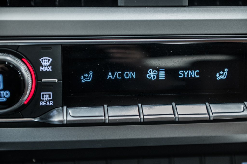 Audi A4 Sedan KOMFORT QUATTRO 45 TFSI 2024 à Laval, Québec - 22 - w1024h768px