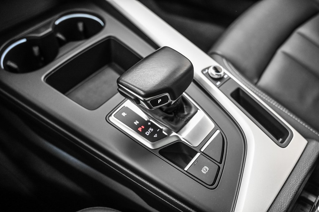 Audi A4 KOMFORT QUATTRO 45TFSI 2023 à Laval, Québec - 14 - w1024h768px
