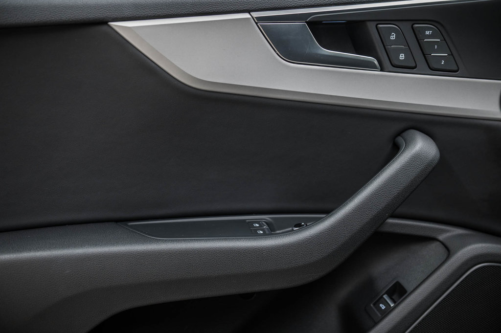 Audi A5 COUPE KOMFORT ENSEMBLE COMMODITÉS 2021 à Laval, Québec - 12 - w1024h768px