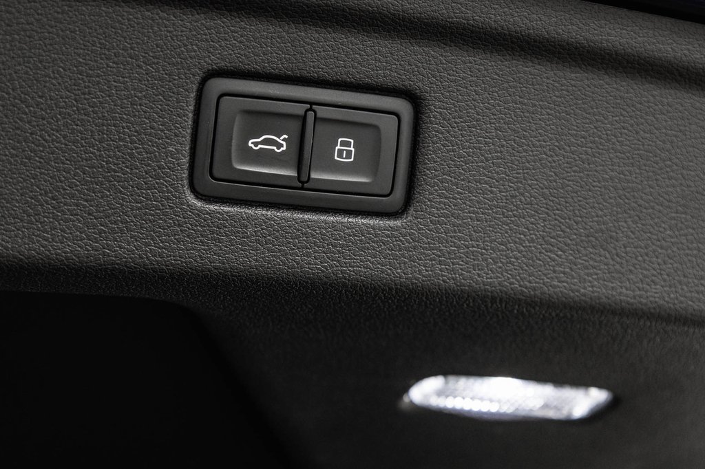 2021 Audi A5 Sportback KOMFORT ENSEMBLE COMMODITÉS 19 PCS in Laval, Quebec - 12 - w1024h768px