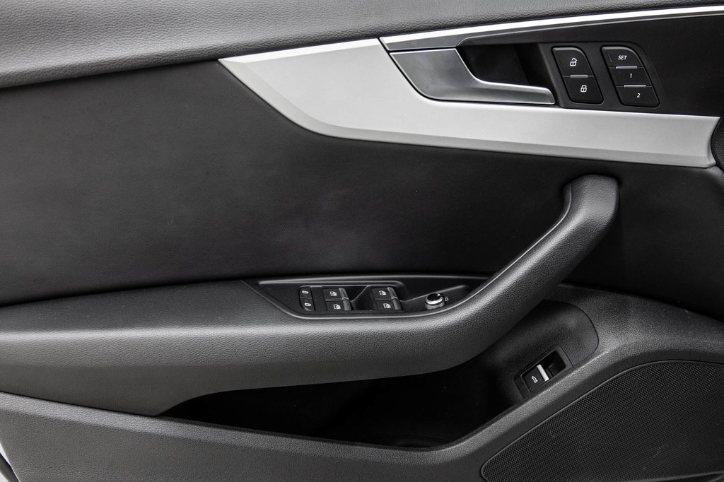 Audi A5 Sportback KOMFORT ENS COMMODITÉS 19 PCS 2021 à Laval, Québec - 13 - w1024h768px