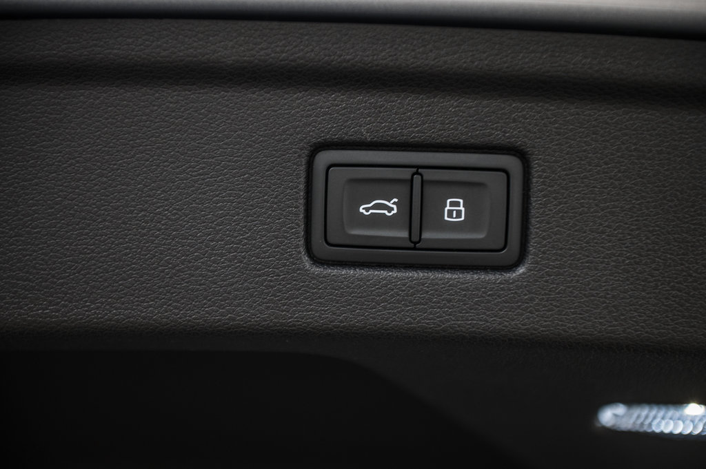 2023 Audi A5 Sportback 45TFSI KOMFORT in Laval, Quebec - 12 - w1024h768px