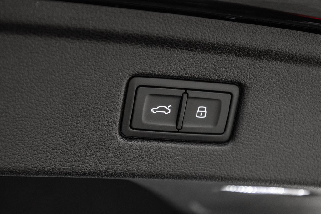 Audi A5 Sportback PROGRESSIV S-LINE BLACK OPTIC 2023 à Laval, Québec - 12 - w1024h768px