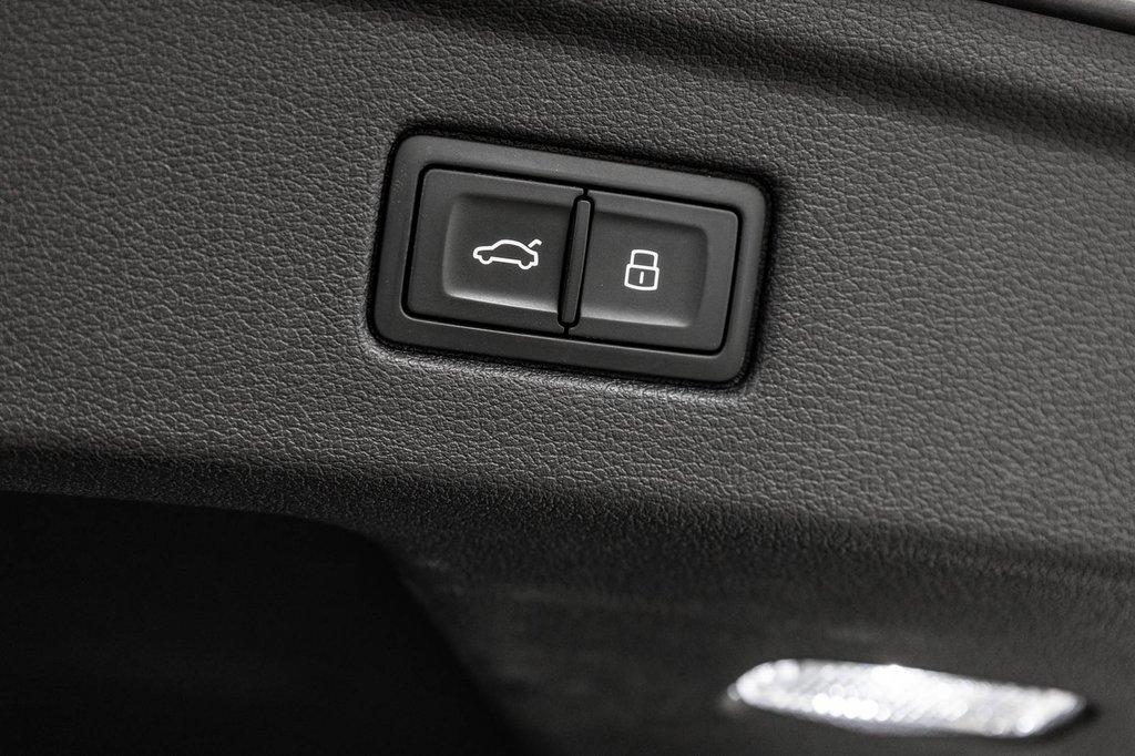 Audi A5 Sportback KOMFORT QUATTRO 19 PCS 2023 à Laval, Québec - 12 - w1024h768px