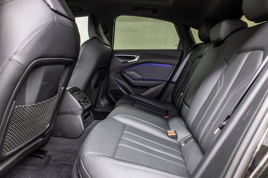 Audi A5 ALL NEW A5 BLACK OPTIC 19 PCS 2025 à Laval, Québec - 30 - w1024h768px