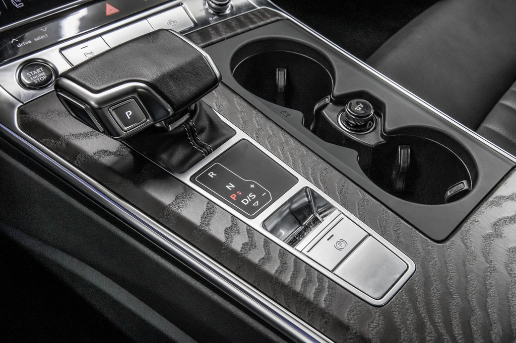 2022 Audi A6 Sedan V6 55TFSI  TECHNIK, S-LINE BLACK OPTICS, 21PCS in Laval, Quebec - 28 - w1024h768px