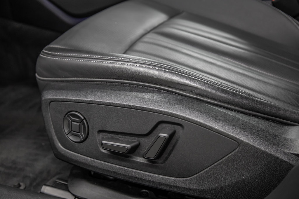 2022 Audi A6 Sedan V6 55TFSI  TECHNIK, S-LINE BLACK OPTICS, 21PCS in Laval, Quebec - 14 - w1024h768px