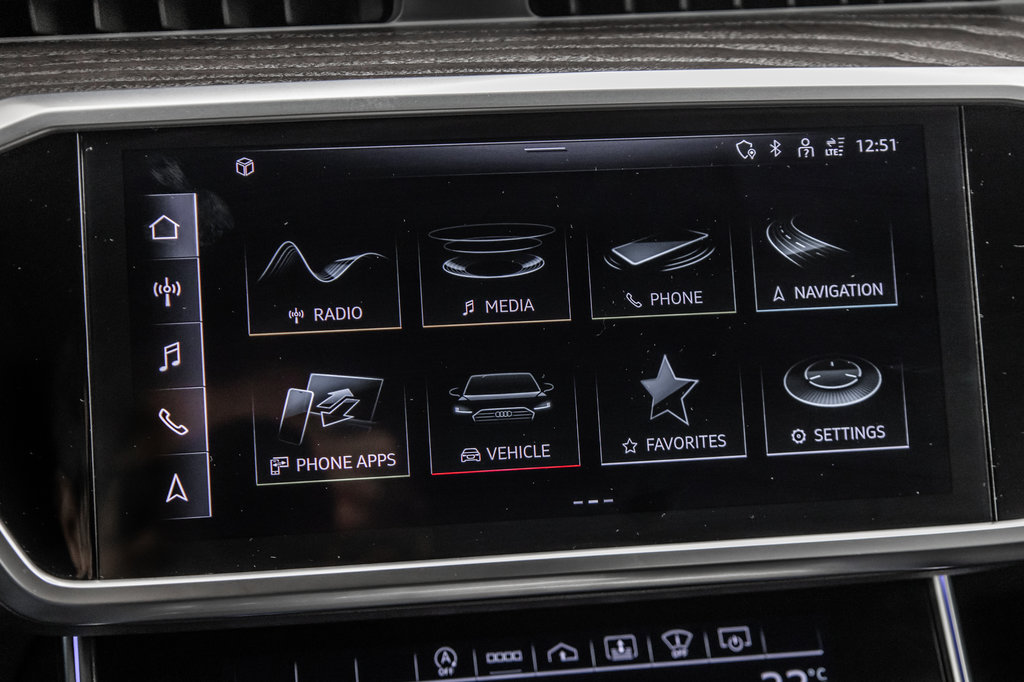 2022 Audi A6 Sedan V6 55TFSI  TECHNIK, S-LINE BLACK OPTICS, 21PCS in Laval, Quebec - 25 - w1024h768px