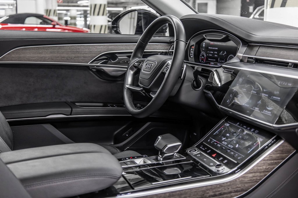 2023 Audi A8 L 55 3.0TFSI | BLACK PACK | TOIT | 20PCS | BAS KM!! in Laval, Quebec - 39 - w1024h768px