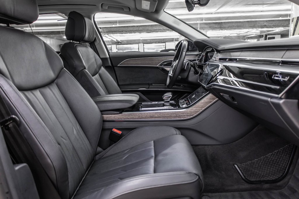 2023 Audi A8 L 55 3.0TFSI | BLACK PACK | TOIT | 20PCS | BAS KM!! in Laval, Quebec - 38 - w1024h768px