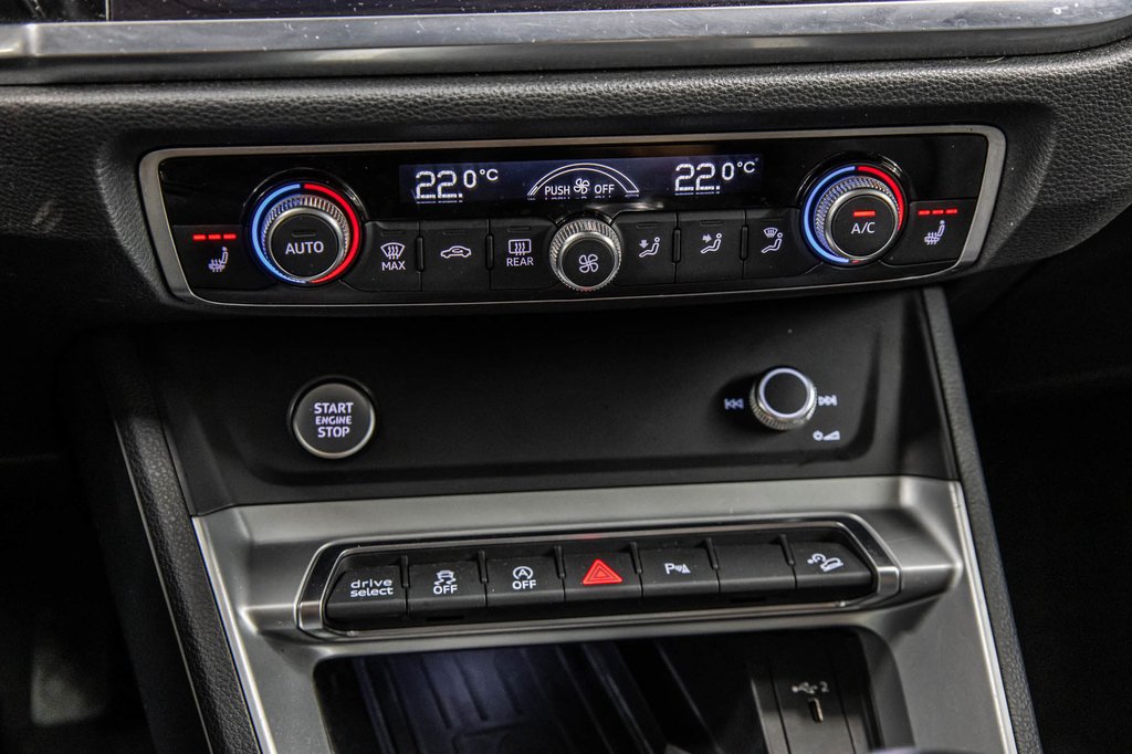 2019 Audi Q3 PROGRESSIV QUATTRO 19 PCS in Laval, Quebec - 23 - w1024h768px