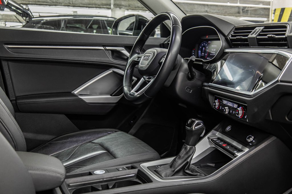 2019 Audi Q3 PROGRESSIV QUATTRO 19 PCS in Laval, Quebec - 32 - w1024h768px