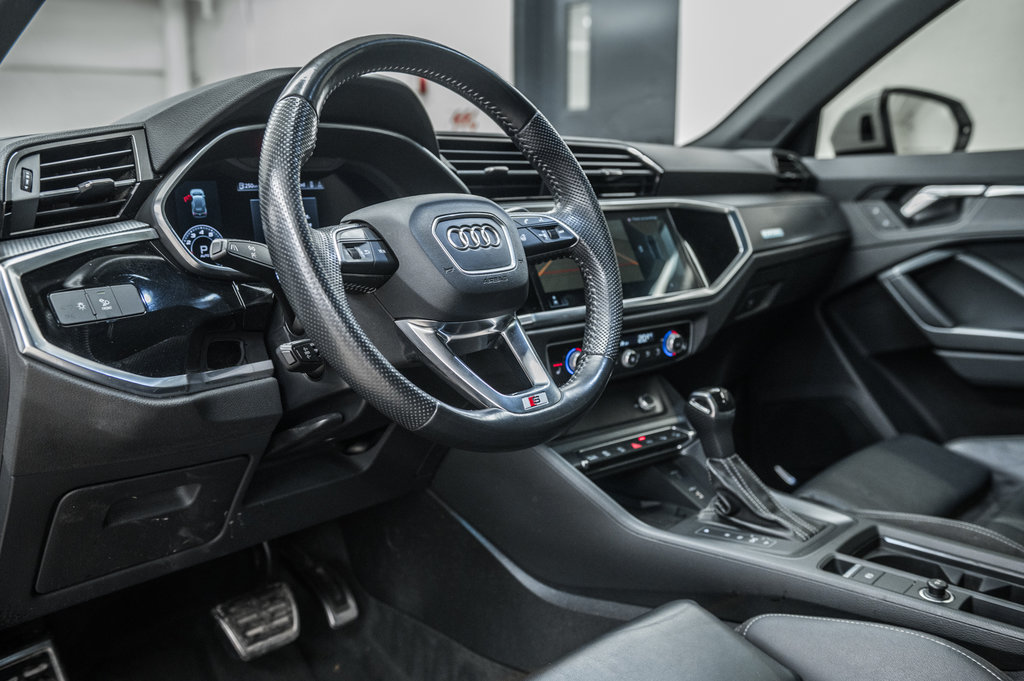 2020 Audi Q3 TECHNIK S-LINE BLACK OPTIC ADV DRIVER in Laval, Quebec - 17 - w1024h768px