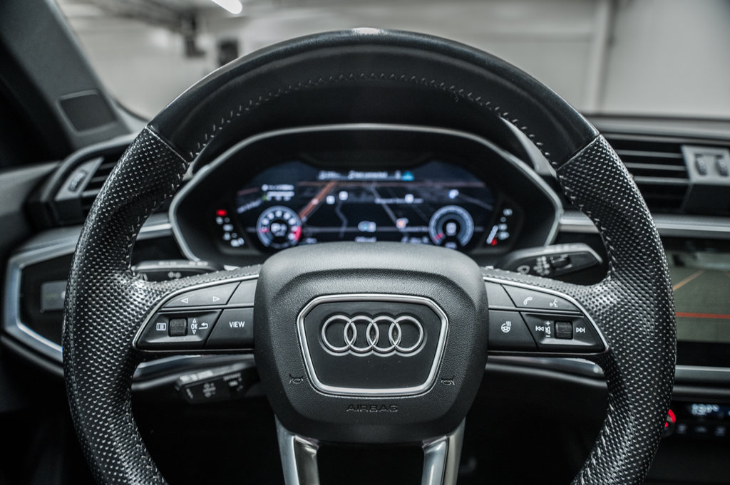 2020 Audi Q3 TECHNIK S-LINE BLACK OPTIC ADV DRIVER in Laval, Quebec - 18 - w1024h768px