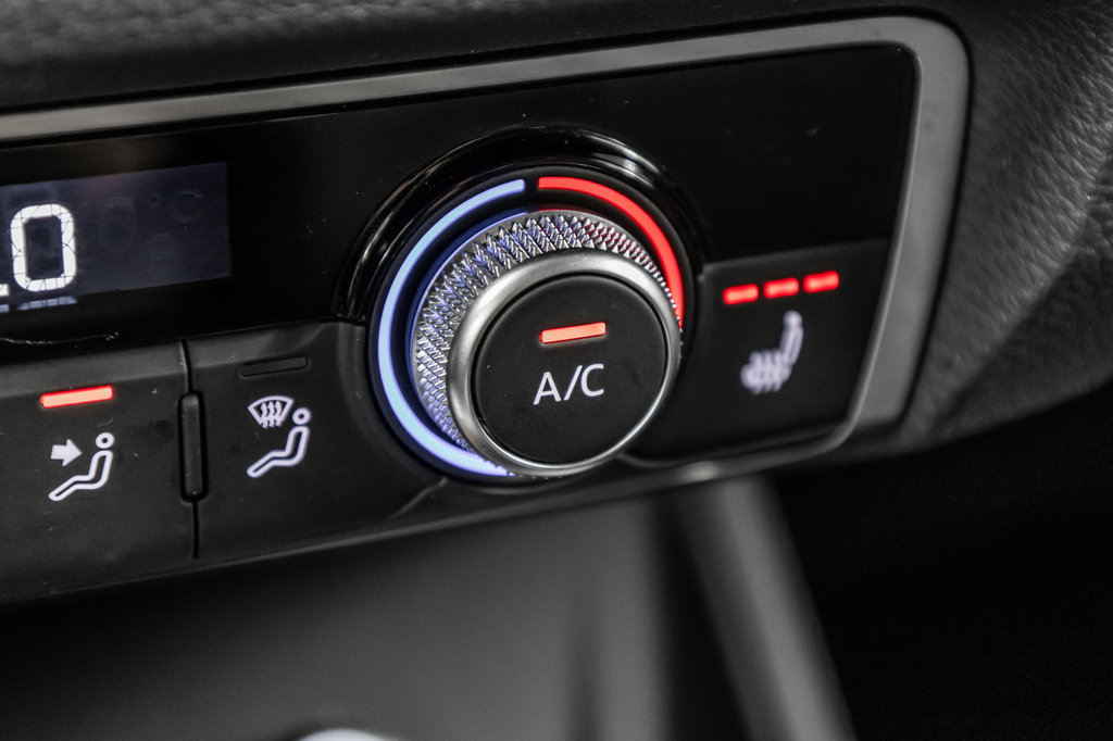 2021 Audi Q3 KOMFORT QUATTRO 45 TFSI in Laval, Quebec - 24 - w1024h768px