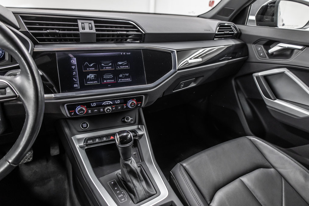 Audi Q3 40TFSI KOMFORT VORSPRUNG EDITION 2021 à Laval, Québec - 22 - w1024h768px