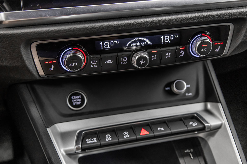 Audi Q3 40TFSI KOMFORT VORSPRUNG EDITION 2021 à Laval, Québec - 24 - w1024h768px