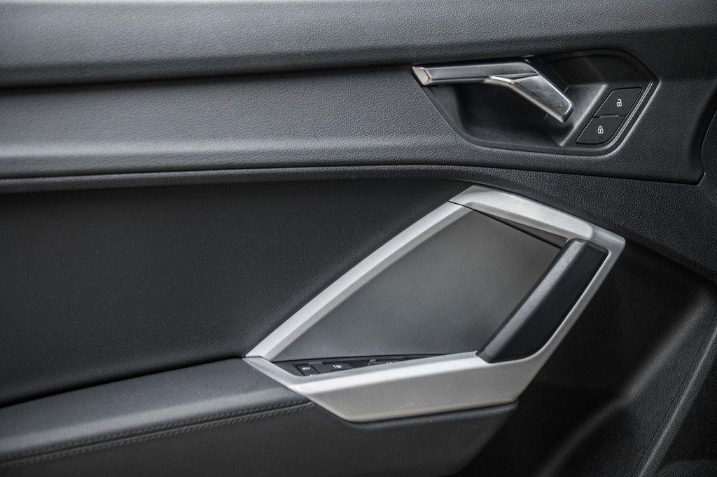 Audi Q3 40TFSI KOMFORT CONVENIENCE 2021 à Laval, Québec - 11 - w1024h768px