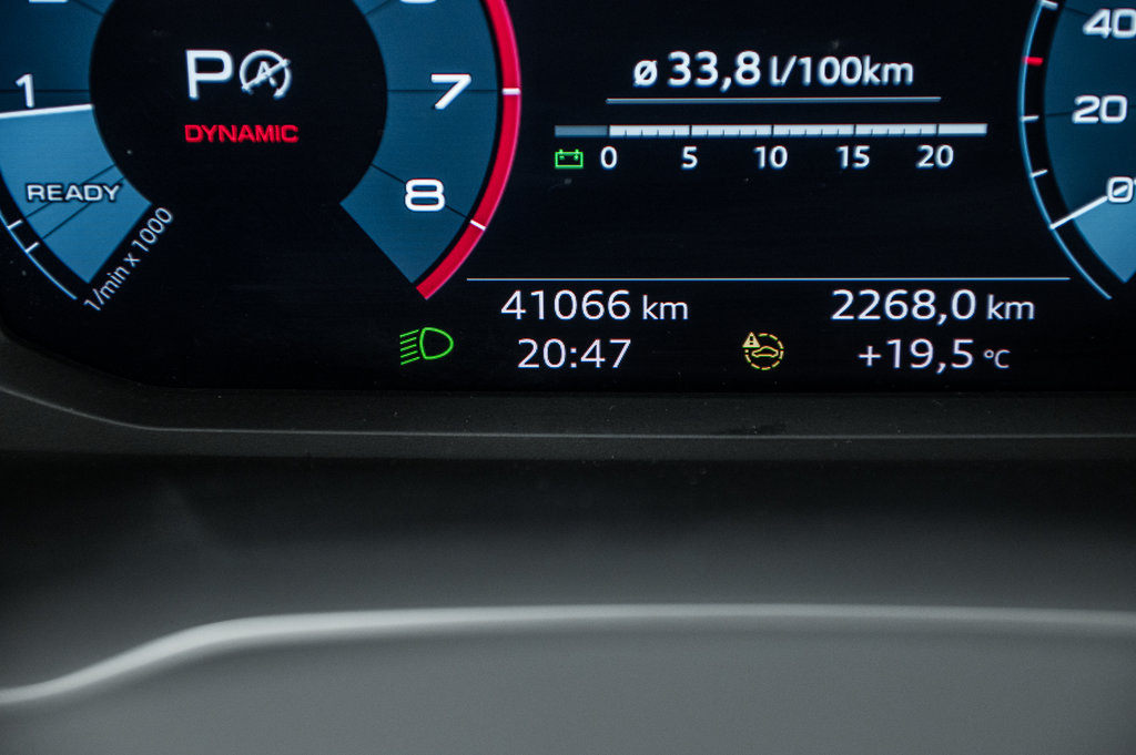 Audi Q3 40TFSI KOMFORT CONVENIENCE 2021 à Laval, Québec - 17 - w1024h768px